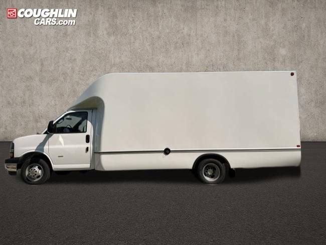 2026 Chevrolet Express Cutaway 3500 1WT