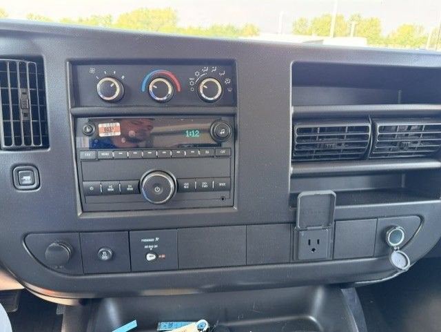 2026 Chevrolet Express Cutaway 3500 1WT