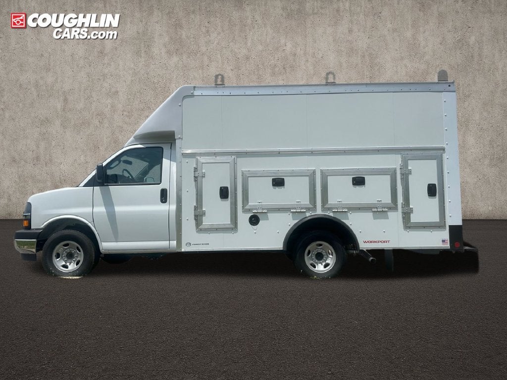 2026 Chevrolet Express Cutaway