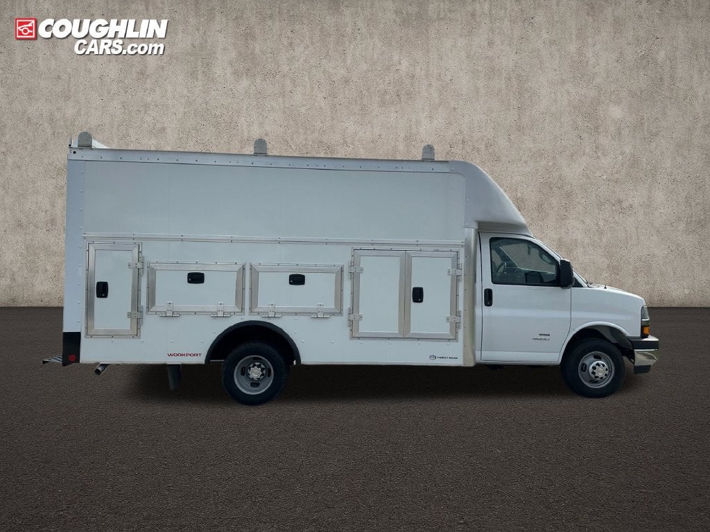 2026 Chevrolet Express Cutaway