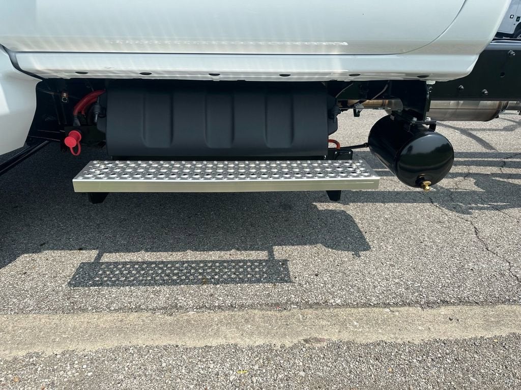 2024 Chevrolet Silverado 5500 HD Work Truck