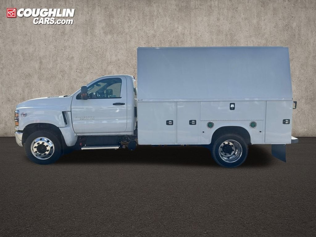 2024 Chevrolet Silverado 6500 HD Work Truck