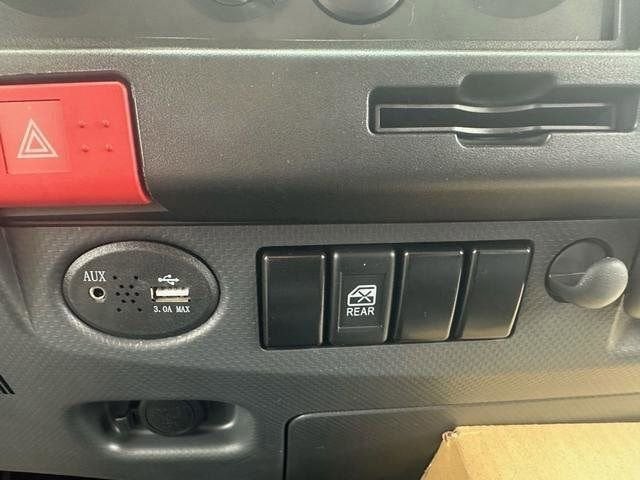 2024 Chevrolet Low Cab Forward 5500 XD Base