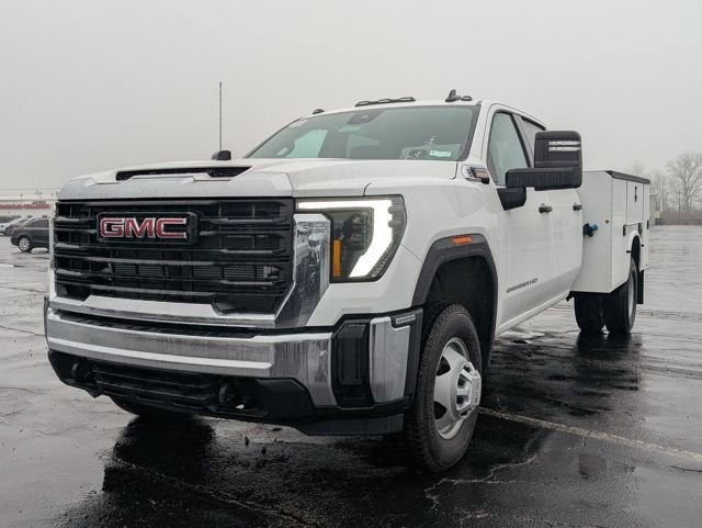 2025 GMC Sierra 3500 HD Chassis Cab Pro