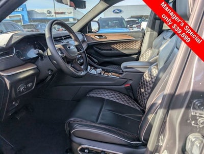 2022 Jeep Grand Cherokee Summit