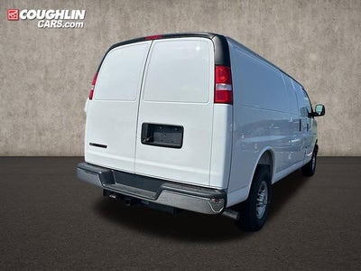 2025 Chevrolet Express Cargo 3500 WT
