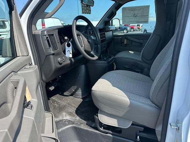 2025 GMC Savana Cargo 2500 Work Van