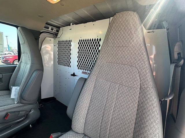 2025 GMC Savana Cargo 2500 Work Van