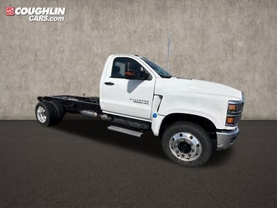 2024 Chevrolet Silverado 6500 HD Work Truck