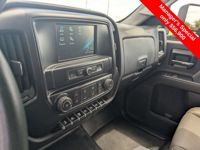 2022 Chevrolet Silverado 5500 HD Work Truck